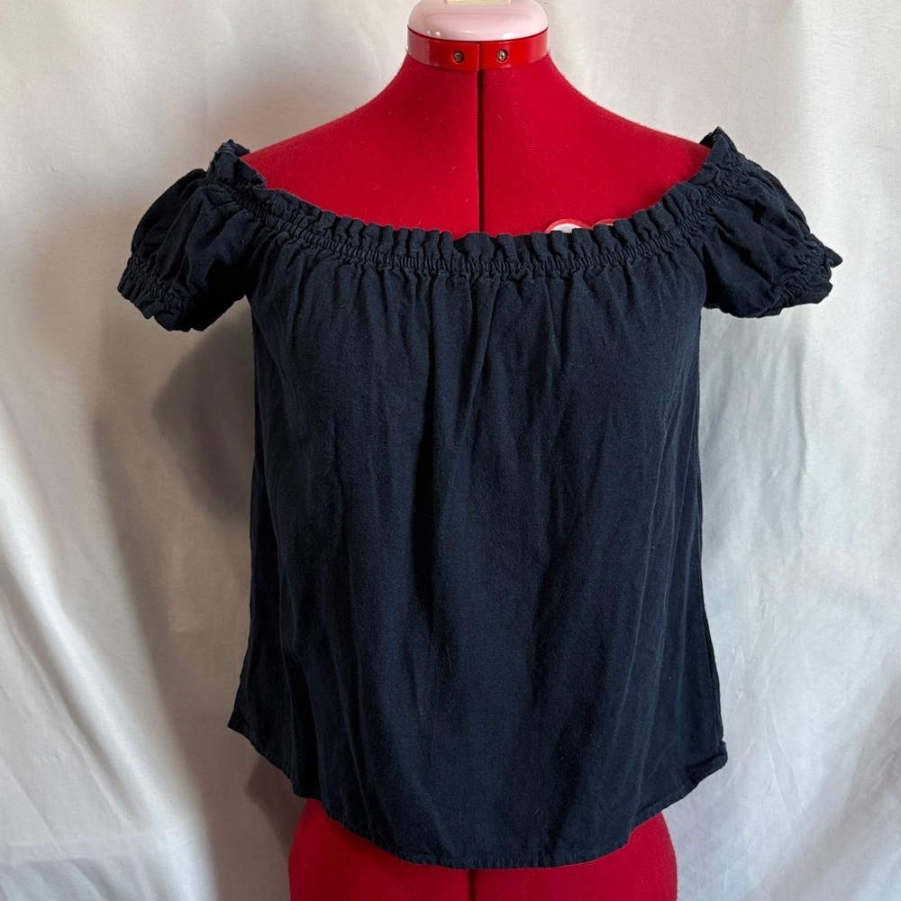 Vero Moda Black Off-Shoulder Blouse XS09